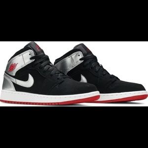 Air Jordan 1 Retro Mid